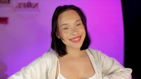 Snapshot of sophiiewilliams chatting on 5, 1, 2025 Sophiie Williams online show from 5, 1, 2025