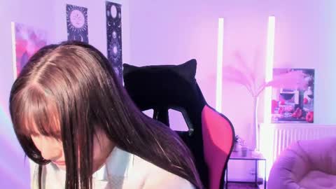 Snapshot of sour_cherry_ chatting on 30, 4, 2026 Jennie online show from 30, 4, 2026