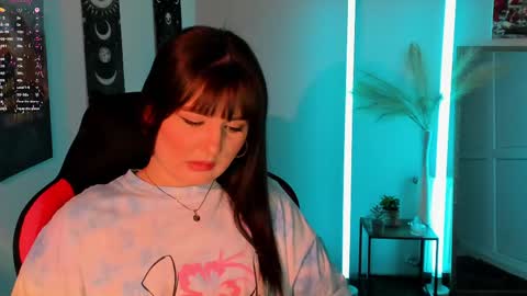 Snapshot of sour_cherry_ chatting on 13, 5, 2026 Jennie online show from 13, 5, 2026