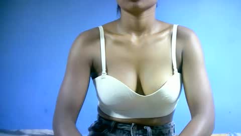 sourayaa online show from 3, 3, 2026