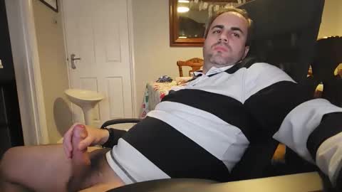 Snapshot of south_african_man_86 chatting on 29, 10, 2025 south_african_man_86 online show from 29, 10, 2025