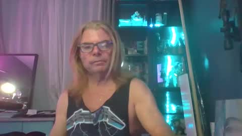 Milaney  Dalaney online show from 15, 4, 2026