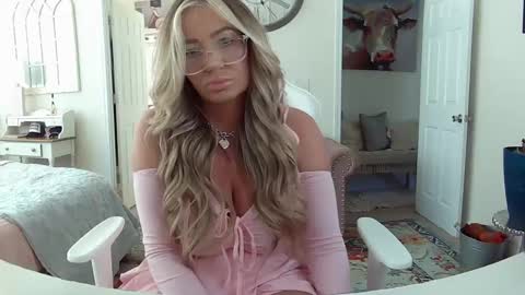 Your Barbii online show from 14, 2, 2025