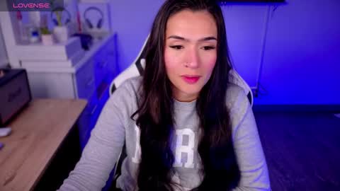 Luisa    online show from 2, 11, 2025