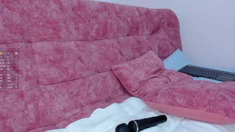 Instagram Soyamandaa  1 online show from 15, 12, 2024