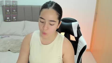 Instagram Soyamandaa  1 online show from 22, 12, 2025