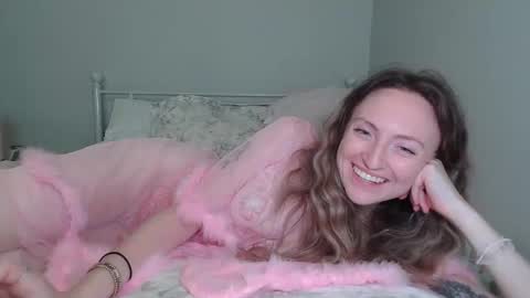 Snapshot of sp8cebunni99 chatting on 14, 9, 2025 Margo online show from 14, 9, 2025