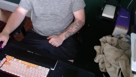 Snapshot of spankkmereddd chatting on 12, 10, 2025 spankkmereddd online show from 12, 10, 2025