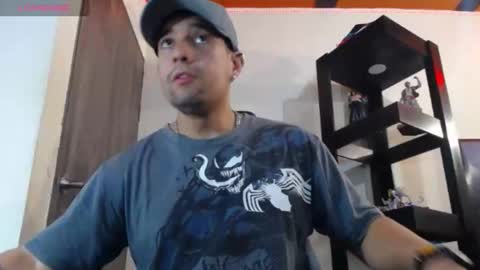 Snapshot of spartacus_cam chatting on 8, 1, 2025     online show from 8, 1, 2025