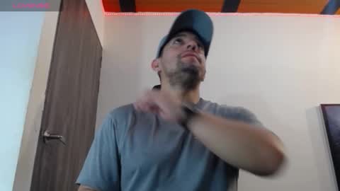 Snapshot of spartacus_cam chatting on 13, 1, 2025     online show from 13, 1, 2025