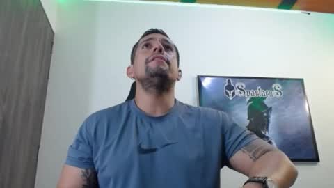 Snapshot of spartacus_cam chatting on 9, 9, 2025     online show from 9, 9, 2025