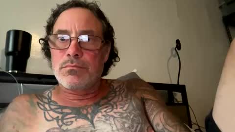 specter1972 online show from 18, 11, 2025