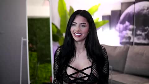 Spicy Maple online show from 2, 4, 2026