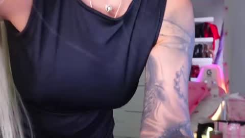 Snapshot of spicygirls chatting on 9, 8, 2026 Alicia online show from 9, 8, 2026