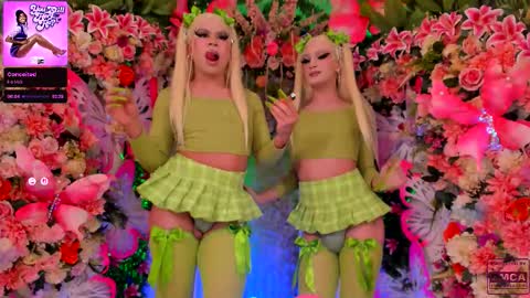 Snapshot of spicysluts chatting on 1, 11, 2025  Alison  Sharon  online show from 1, 11, 2025