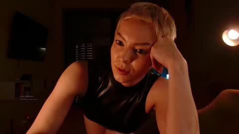 Elizabeth online show from 15, 12, 2025