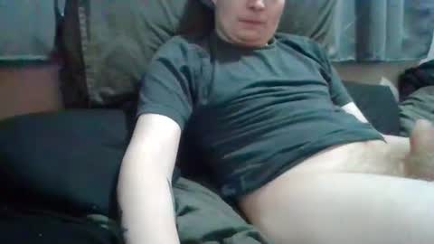 Snapshot of spkieeb28 chatting on 1, 1, 2025 Jameslux online show from 1, 1, 2025