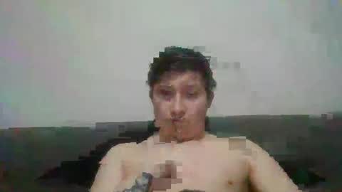 Snapshot of spkieeb28 chatting on 17, 2, 2025 Jameslux online show from 17, 2, 2025