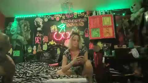 Snapshot of splashh_queen420 chatting on 30, 6, 2026 Daddy His Splash Queen online show from 30, 6, 2026