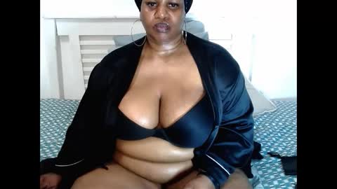 Snapshot of splendidtalitha chatting on 6, 11, 2025 SplendidTalitha online show from 6, 11, 2025