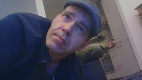 Snapshot of spliffray chatting on 5, 12, 2024 spliffray online show from 5, 12, 2024