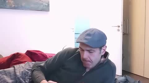 Snapshot of spliffray chatting on 3, 1, 2025 spliffray online show from 3, 1, 2025