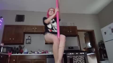 Snapshot of spoiledprincess4 chatting on 18, 10, 2025 spoiledprincess4 online show from 18, 10, 2025