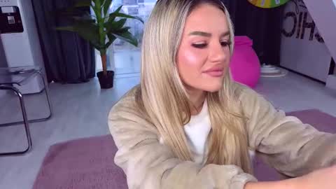 Anna online show from 8, 11, 2025