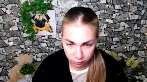 Karina online show from 7, 10, 2025