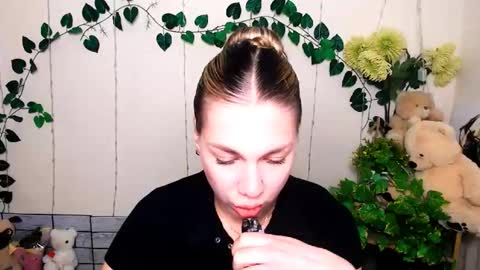 Karina online show from 28, 3, 2026