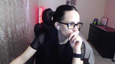 Snapshot of sports_woman5 chatting on 19, 2, 2026 Tips are the best compliment to a woman online show from 19, 2, 2026