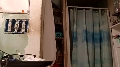 spraytecrick211 online show from 24, 2, 2026