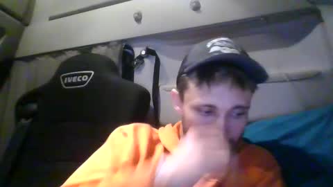 spyco82 online show from 4, 2, 2025