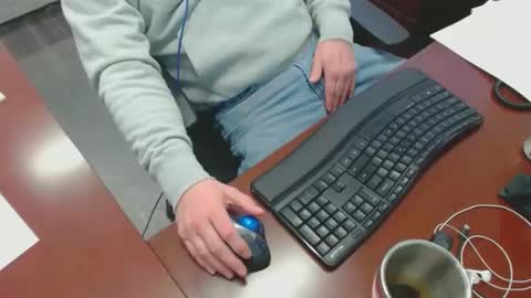 Snapshot of squirrelly82 chatting on 21, 1, 2025 make me cum c2c talk to me online show from 21, 1, 2025