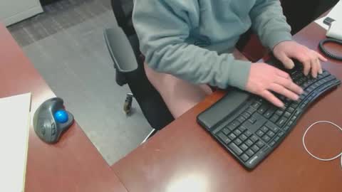 Snapshot of squirrelly82 chatting on 17, 2, 2025 make me cum c2c talk to me online show from 17, 2, 2025