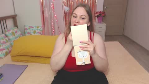  Lily  online show from 19, 5, 2026