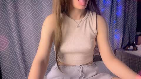   Im starting to stream at 300 GMT  Fansly  online show from 5, 6, 2026