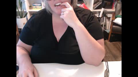 Messi Jessi online show from 9, 12, 2024