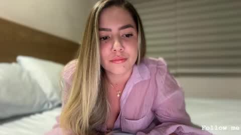 Snapshot of srta__sophie chatting on 6, 5, 2026 Sophie 3 online show from 6, 5, 2026