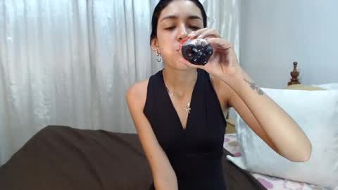 Snapshot of srta_luciana chatting on 28, 1, 2025 . . online show from 28, 1, 2025
