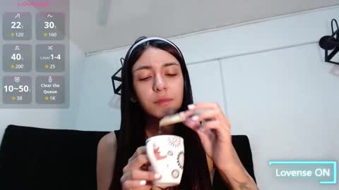 Snapshot of srta_luciana chatting on 14, 10, 2025 . . online show from 14, 10, 2025