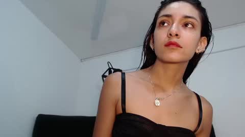 Snapshot of srta_luciana chatting on 20, 10, 2025 . . online show from 20, 10, 2025