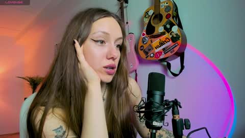 Snapshot of sshawty chatting on 6, 2, 2025 Anni if Im offline for a long time Im depressed feel free to support me offline online show from 6, 2, 2025