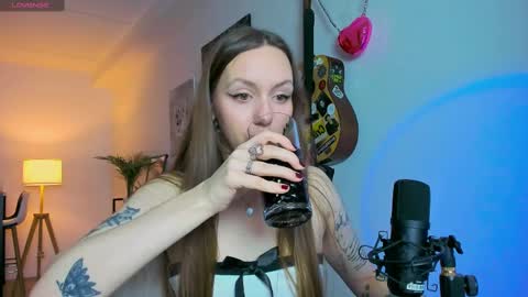 Snapshot of sshawty chatting on 25, 2, 2025 Anni if Im offline for a long time Im depressed feel free to support me offline online show from 25, 2, 2025