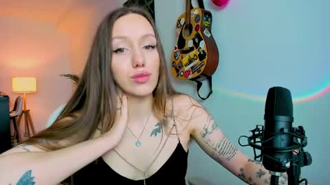 Snapshot of sshawty chatting on 28, 2, 2025 Anni if Im offline for a long time Im depressed feel free to support me offline online show from 28, 2, 2025