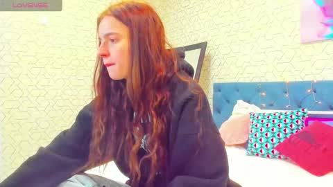 Stacey GMT5 Mo Tu We Th Fr Sa 3am -10am online show from 20, 12, 2024