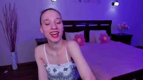 Snapshot of staceycutie chatting on 4, 3, 2026 StaceyCutie online show from 4, 3, 2026