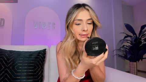 Snapshot of staceywood_ chatting on 30, 4, 2026 Stacy Woods online show from 30, 4, 2026