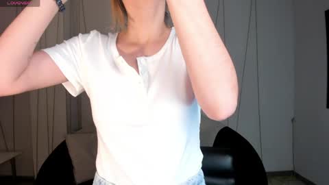 Snapshot of staceywood_ chatting on 16, 5, 2026 Stacy Woods online show from 16, 5, 2026