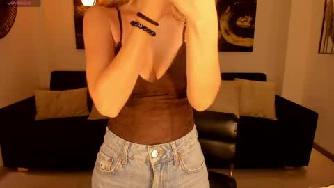 Snapshot of staceywood_ chatting on 23, 5, 2026 Stacy Woods online show from 23, 5, 2026